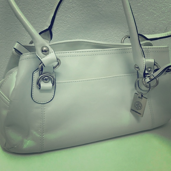 Giani Bernini White Purse - Picture 1 of 4